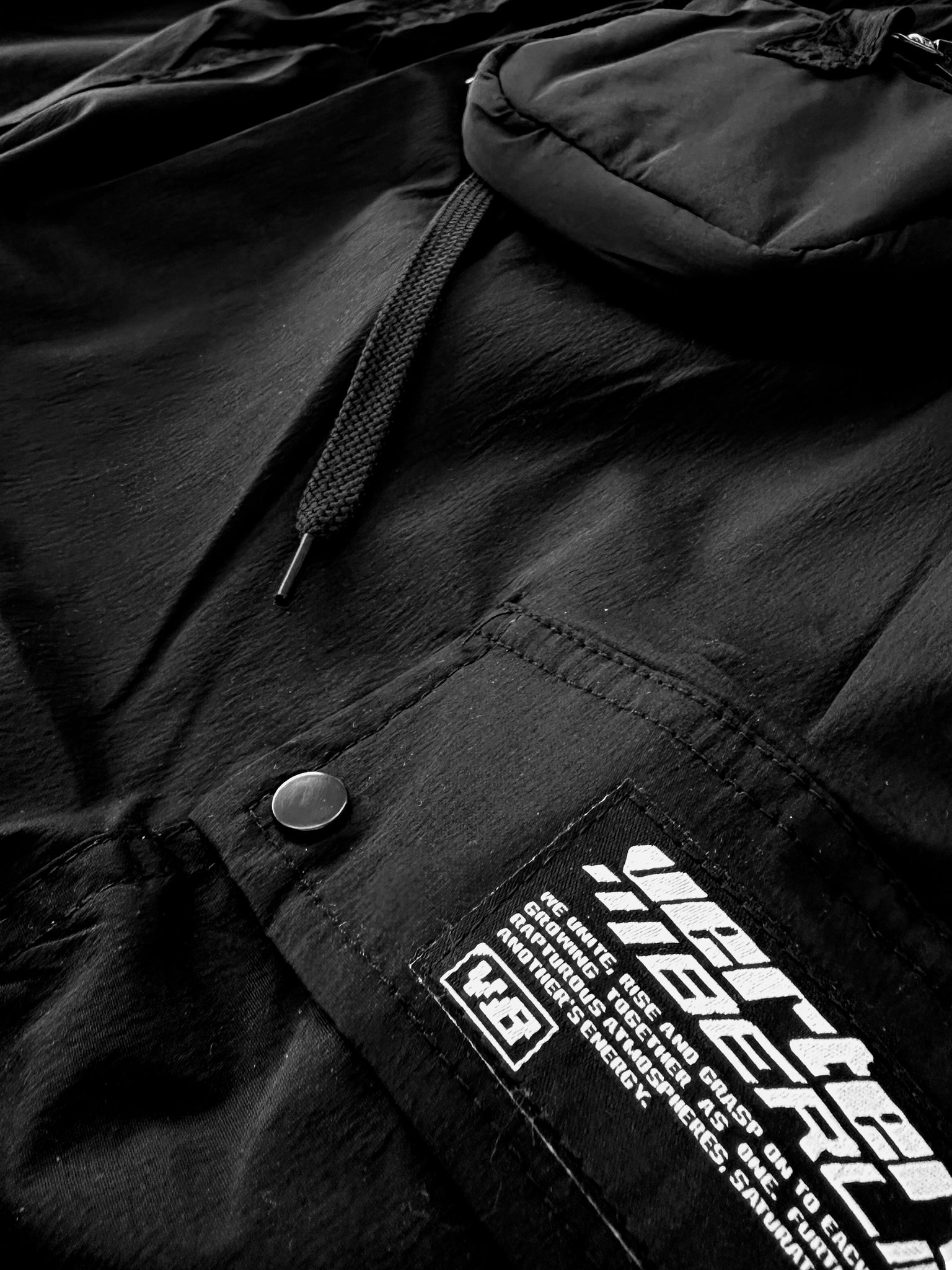 TECH SHORTS - BLACK